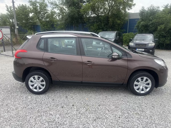 Peugeot 2008 1,2(60KW), ČR - foto 3
