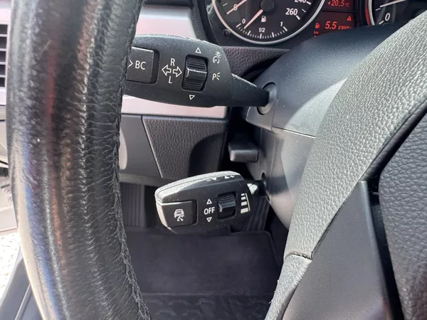 BMW Řada 3 330iX,MANUÁL - foto 16