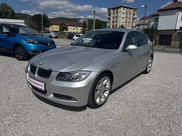 BMW Řada 3 330iX,MANUÁL - foto 2