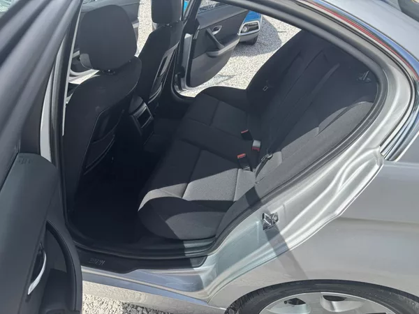 BMW Řada 3 330iX,MANUÁL - foto 20