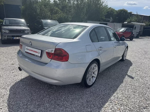 BMW Řada 3 330iX,MANUÁL - foto 5