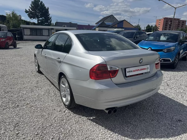 BMW Řada 3 330iX,MANUÁL - foto 6