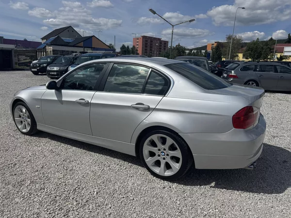 BMW Řada 3 330iX,MANUÁL - foto 7