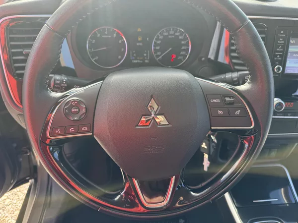 Mitsubishi Outlander 2.0MIVEC(110KW) DPH - foto 18