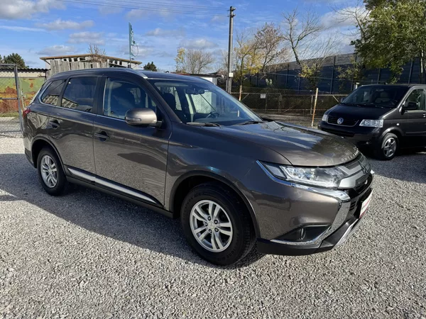 Mitsubishi Outlander 2.0MIVEC(110KW) DPH - foto 3