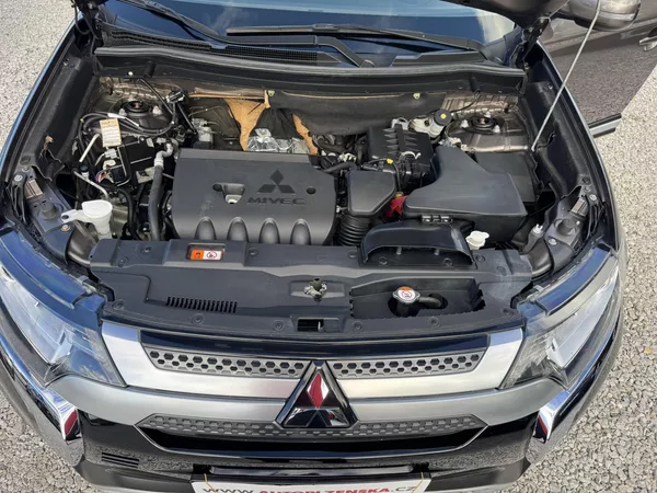 Mitsubishi Outlander 2.0MIVEC(110KW) DPH - foto 31
