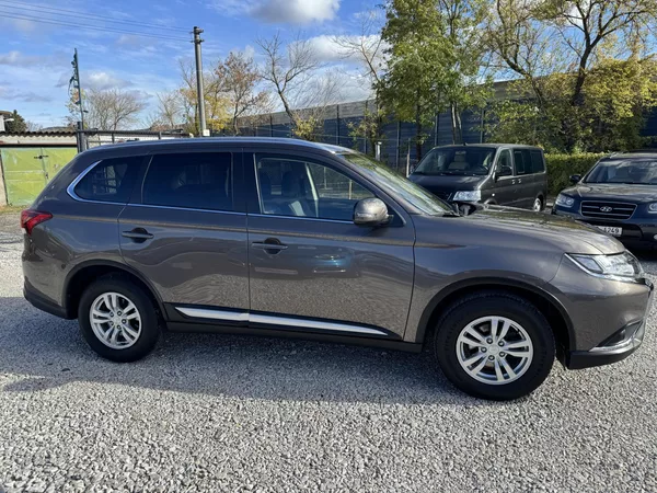 Mitsubishi Outlander 2.0MIVEC(110KW) DPH - foto 4