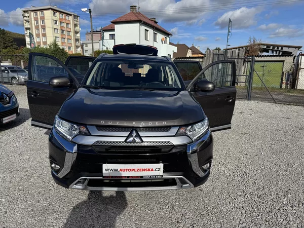 Mitsubishi Outlander 2.0MIVEC(110KW) DPH - foto 9