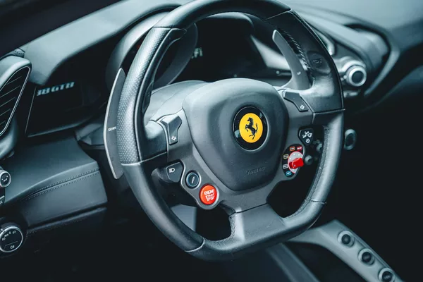 Ferrari 488 GTB - foto 32