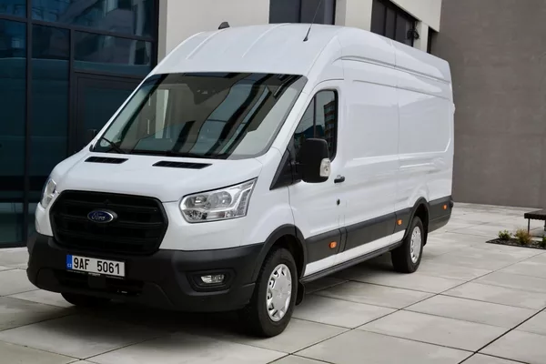 Ford Transit 350 Trend L4 2.0 ČR 1MAJITEL