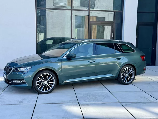 Škoda Superb L&K 2,0 TDI 147 kW 7-st aut 4x - foto 11