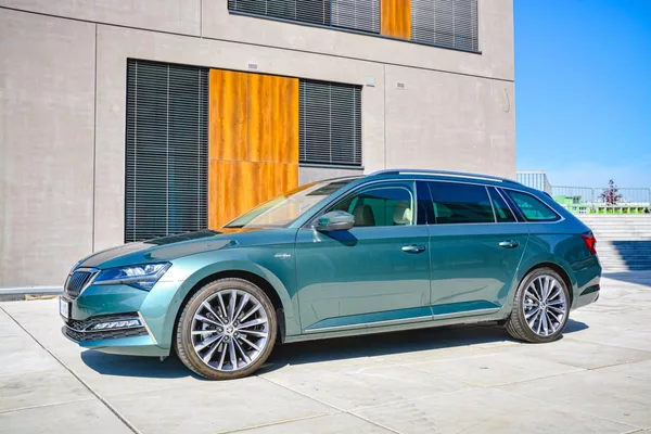 Škoda Superb L&K 2,0 TDI 147 kW 7-st aut 4x - foto 20