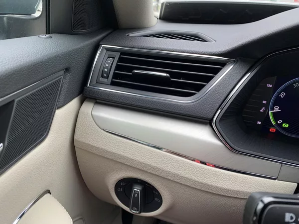 Škoda Superb L&K 2,0 TDI 147 kW 7-st aut 4x - foto 22