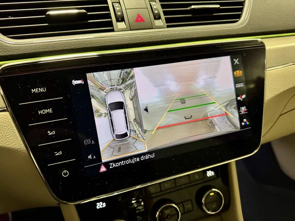 Škoda Superb L&K 2,0 TDI 147 kW 7-st aut 4x - foto 39