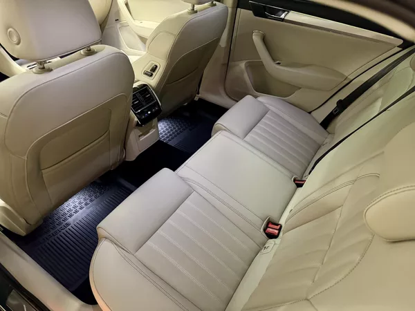 Škoda Superb L&K 2,0 TDI 147 kW 7-st aut 4x - foto 42