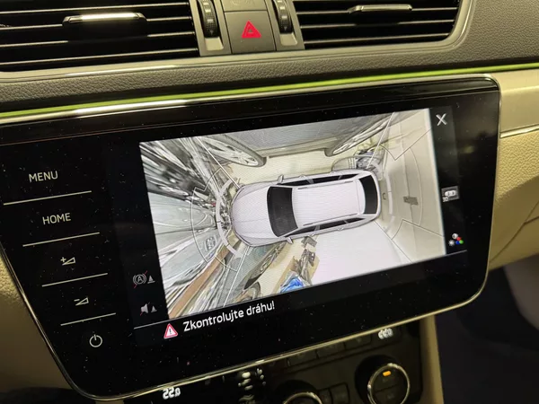 Škoda Superb L&K 2,0 TDI 147 kW 7-st aut 4x - foto 46