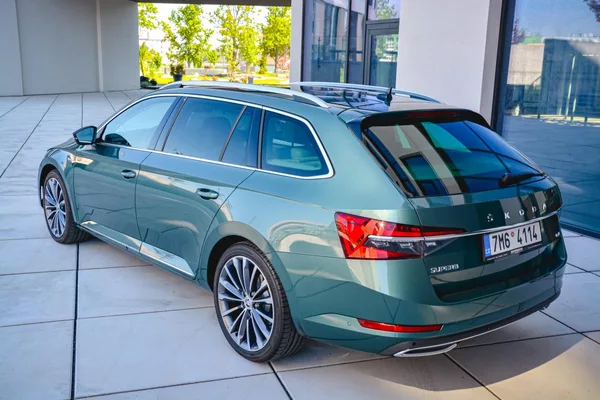 Škoda Superb L&K 2,0 TDI 147 kW 7-st aut 4x - foto 5