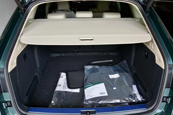 Škoda Superb L&K 2,0 TDI 147 kW 7-st aut 4x - foto 58
