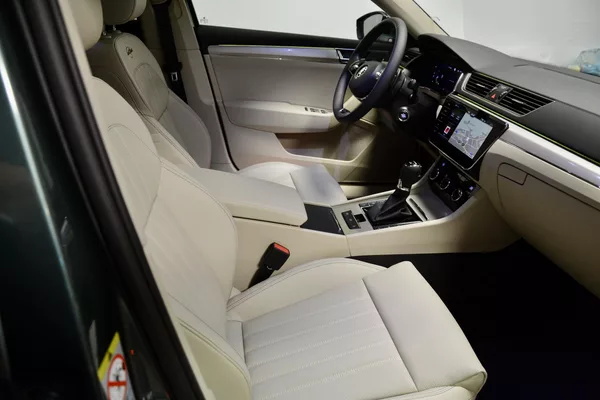 Škoda Superb L&K 2,0 TDI 147 kW 7-st aut 4x - foto 60