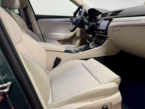 Škoda Superb L&K 2,0 TDI 147 kW 7-st aut 4x - foto 66