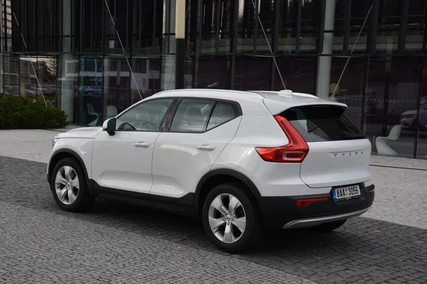 Volvo XC40 2,0 D3 DRIVE-E Momentum PRO Aw - foto 16