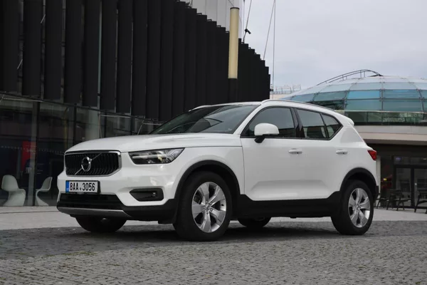 Volvo XC40 2,0 D3 DRIVE-E Momentum PRO Aw - foto 21