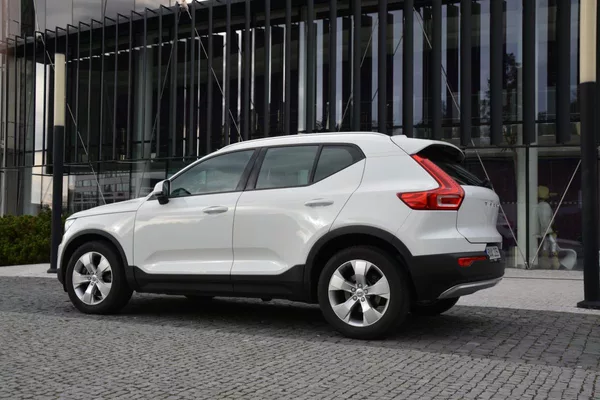 Volvo XC40 2,0 D3 DRIVE-E Momentum PRO Aw - foto 23