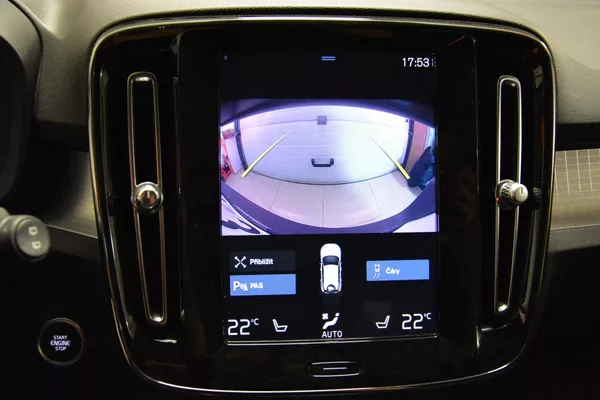 Volvo XC40 2,0 D3 DRIVE-E Momentum PRO Aw - foto 40