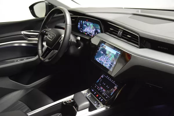 Audi e-tron 50 QUATTRO BUSSINES 1 Majitel - foto 14