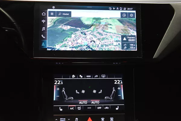 Audi e-tron 50 QUATTRO BUSSINES 1 Majitel - foto 15