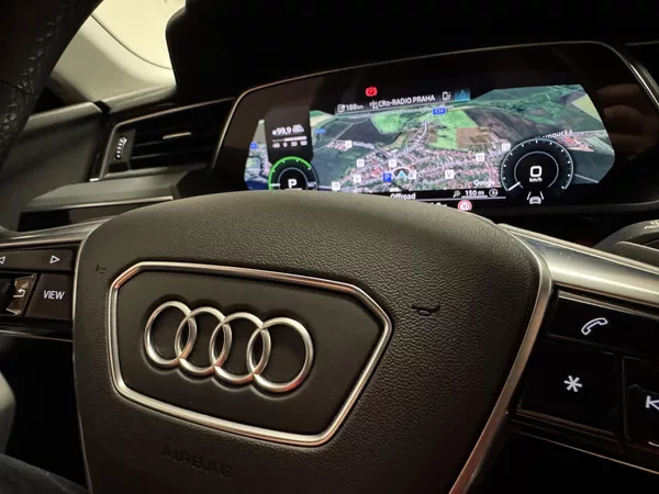 Audi e-tron 50 QUATTRO BUSSINES 1 Majitel - foto 16