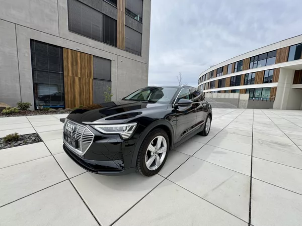 Audi e-tron 50 QUATTRO BUSSINES 1 Majitel - foto 31