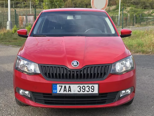 Škoda Fabia 1,0i lze i na splátky VŠEM! - foto 2