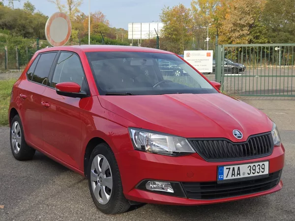Škoda Fabia 1,0i lze i na splátky VŠEM! - foto 3
