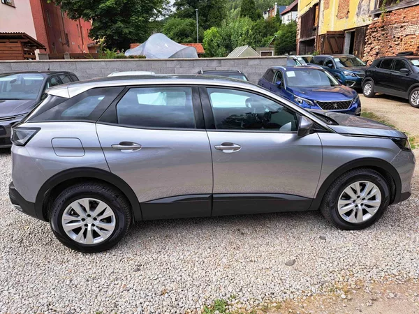 Peugeot 3008 1,2 PT EAT8 LED 17ALU PDC NAVI - foto 2