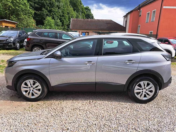 Peugeot 3008 1,2 PT EAT8 LED 17ALU PDC NAVI - foto 6