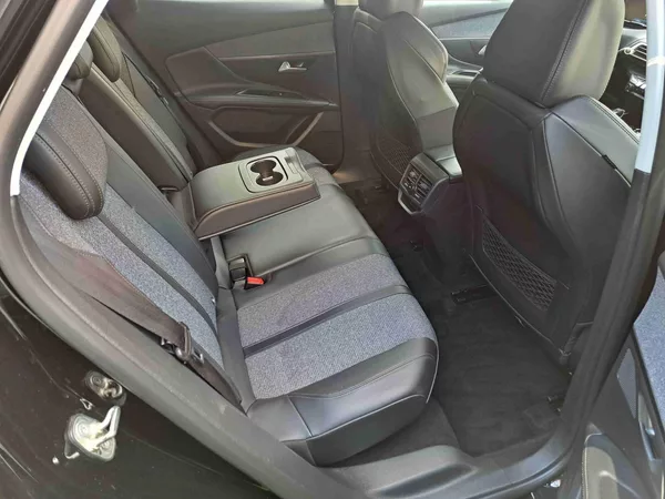 Peugeot 3008 1,2PT EAT8 ALLURE LED ALU NAVI - foto 10
