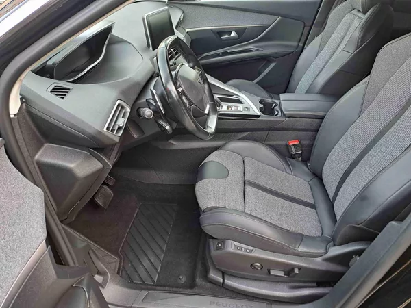 Peugeot 3008 1,2PT EAT8 ALLURE LED ALU NAVI - foto 12