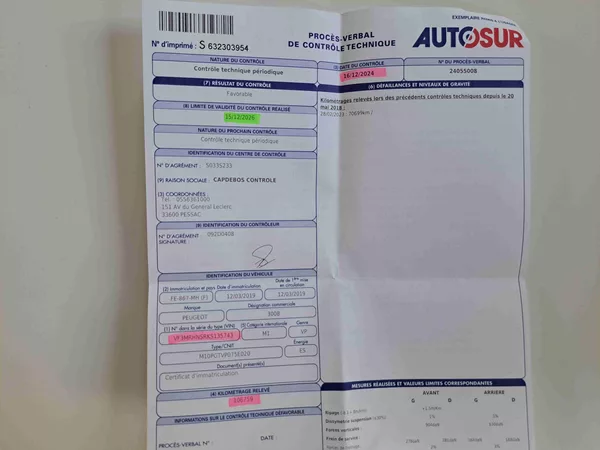 Peugeot 3008 1,2PT EAT8 ALLURE LED ALU NAVI - foto 17