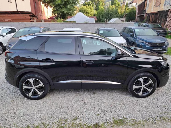 Peugeot 3008 1,2PT EAT8 ALLURE LED ALU NAVI - foto 2