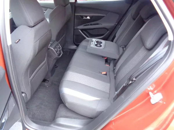 Peugeot 3008 HDI-96 EAT8 17ALU PDC NAVI - foto 12