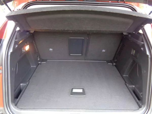 Peugeot 3008 HDI-96 EAT8 17ALU PDC NAVI - foto 16