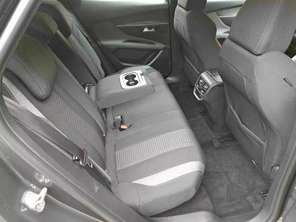 Peugeot 3008 1,2 PT EAT8 LED ALU PDC NAVI - foto 10