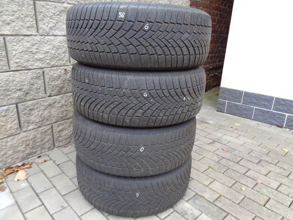__17plechy 5x108 7,5J17H2 ET55 - foto 2