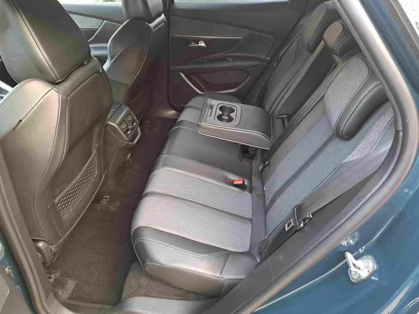Peugeot 3008 1,2 PT ALLURE 18ALU kameraNAVI - foto 11