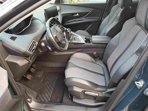 Peugeot 3008 1,2 PT ALLURE 18ALU kameraNAVI - foto 12