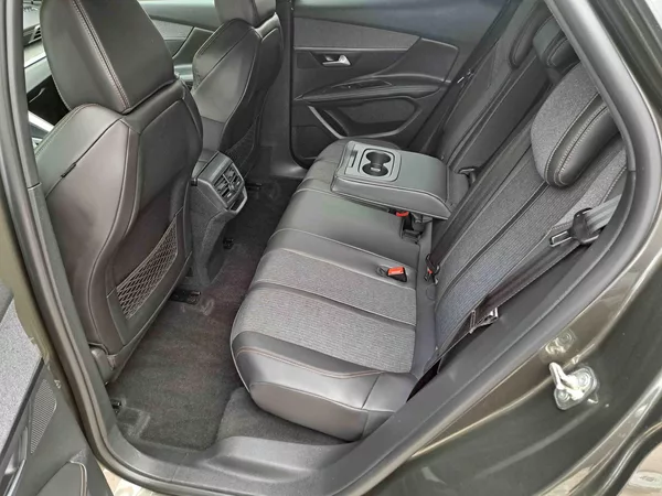 Peugeot 3008 1,2 PT GT LED 18ALU virtual - foto 12
