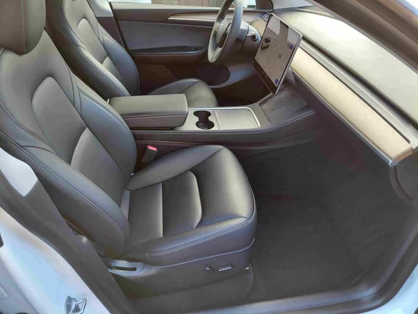 Tesla Model Y AWD Long Range - foto 8