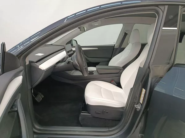 Tesla Model Y AWD Long Range PŘIPRAVUJEME - foto 6