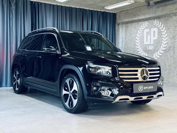 Mercedes-Benz GLB 200d*4M*PANO*ZÁRUKA*360